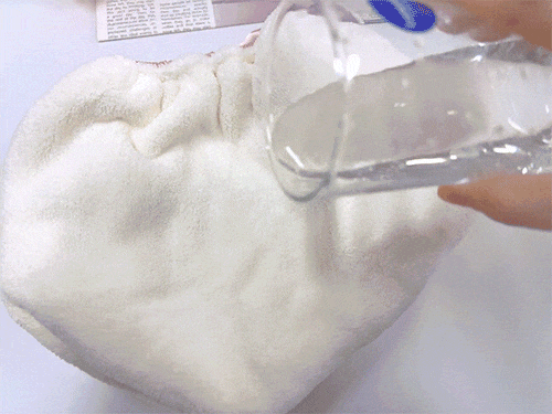 好？10分钟轻松养成女明星「绸缎发」冰球突破平台洗完头自然风干还是吹干(图7)